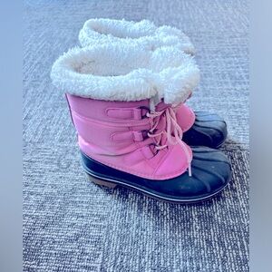 Kids snow boot size 3